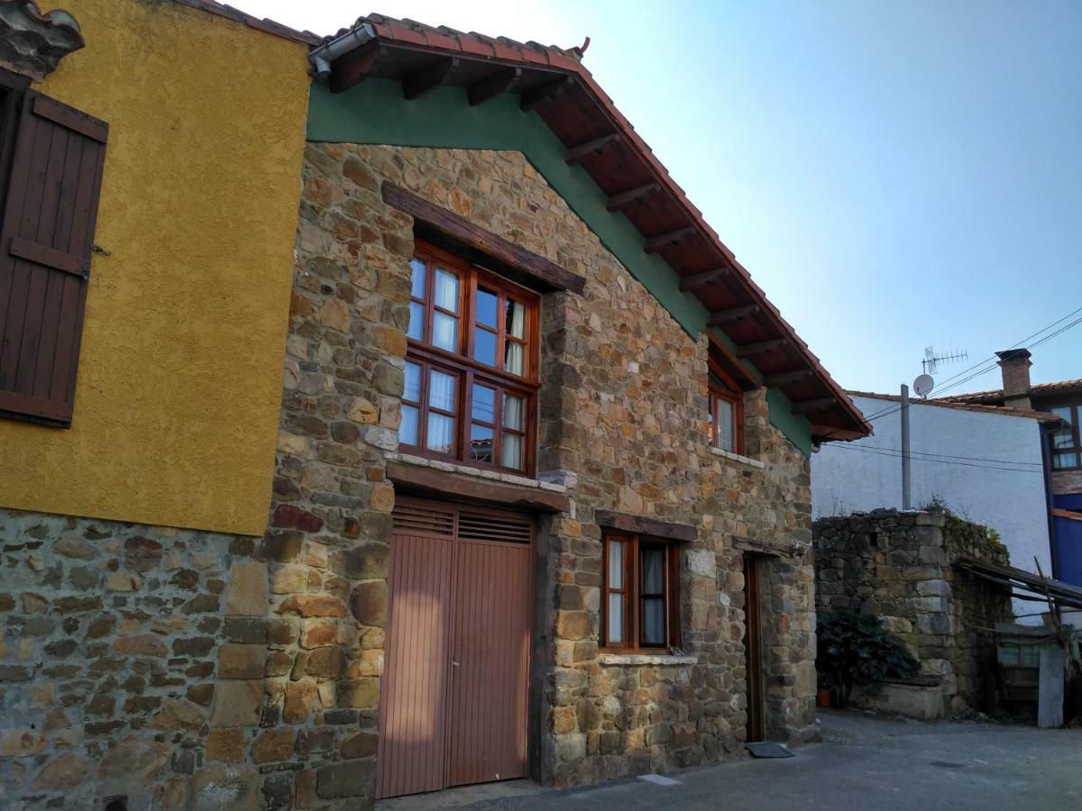Aldea De Ribadesella Guest House Sardalla Exterior photo